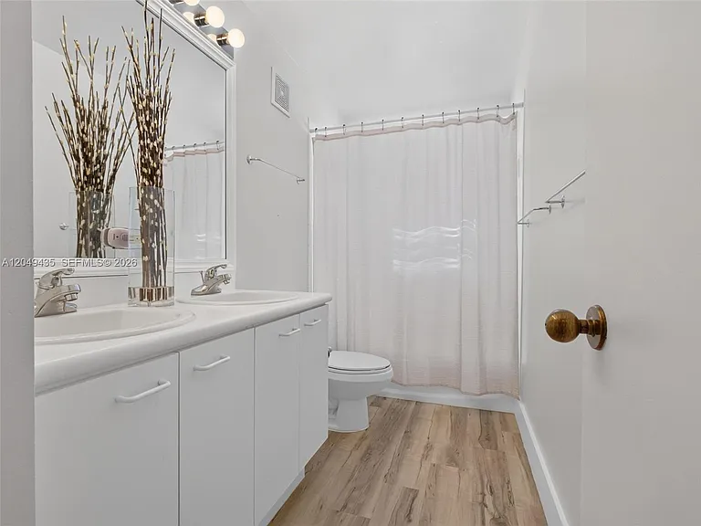 2475 W Cordoba Bnd — Photo 40