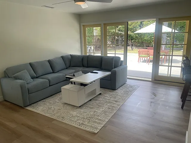 242 La Marina Dr — Photo 3