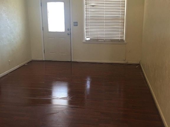 4th image of 4104 Hughes Dr