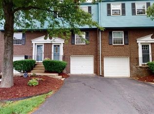 327 Laporte Ct, Cranberry Township, PA 16066