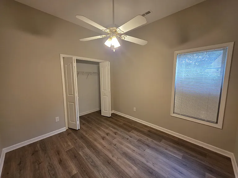 120 Cloverwood Dr — Photo 4