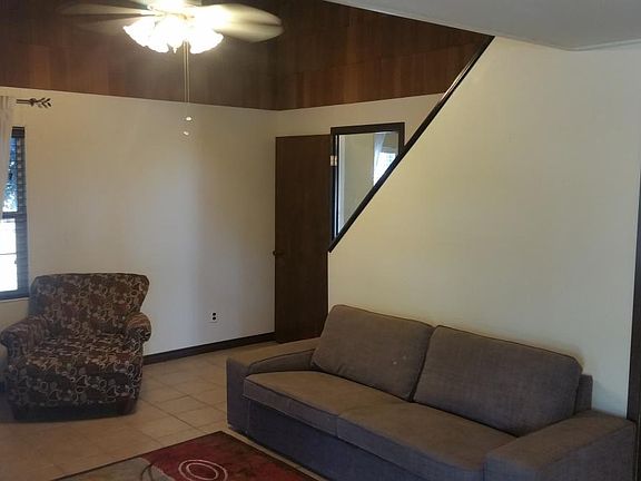 4th image of 121 W Stonecastle Dr