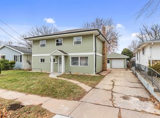 1904 Wilson Ave, Oshkosh, WI 54901