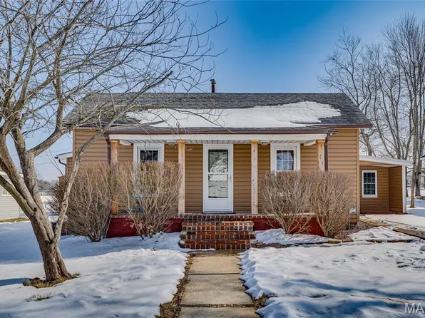 105 4th St, Park Hills, MO 63601