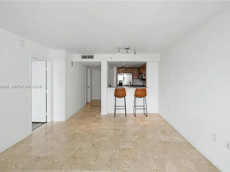 2101 Brickell Ave #CU-1611 — Photo 9