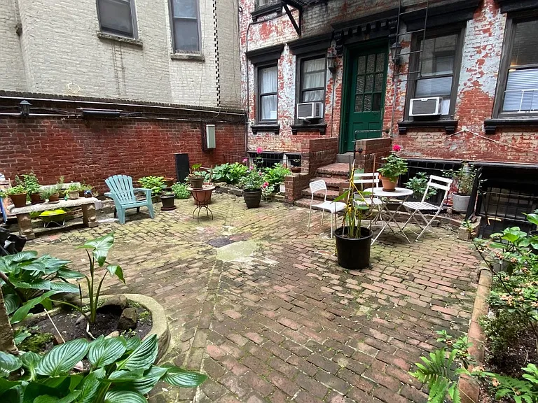21 Jones St #18 — Photo 13