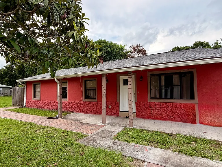 5311 S Wren St — Photo 1