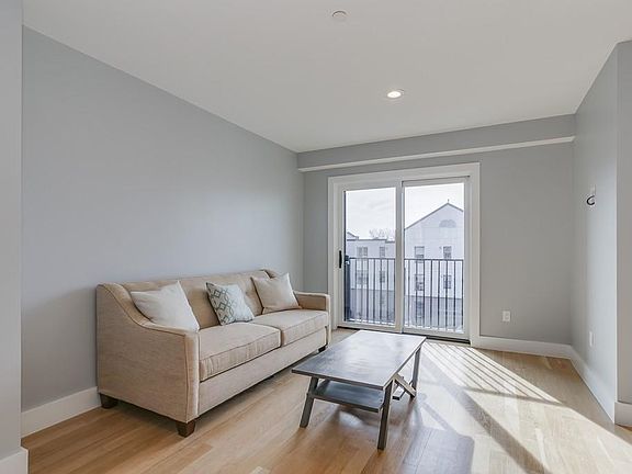 5th image of 150 W Broadway #311