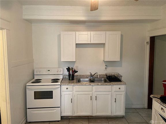 5th image of 216 W Fairview Ave