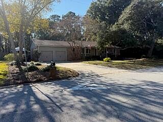 2nd image of 1313 Old Colony Rd