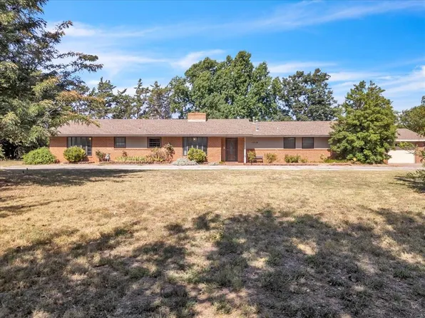 1518 N Oakwood Rd, Enid, OK 73703