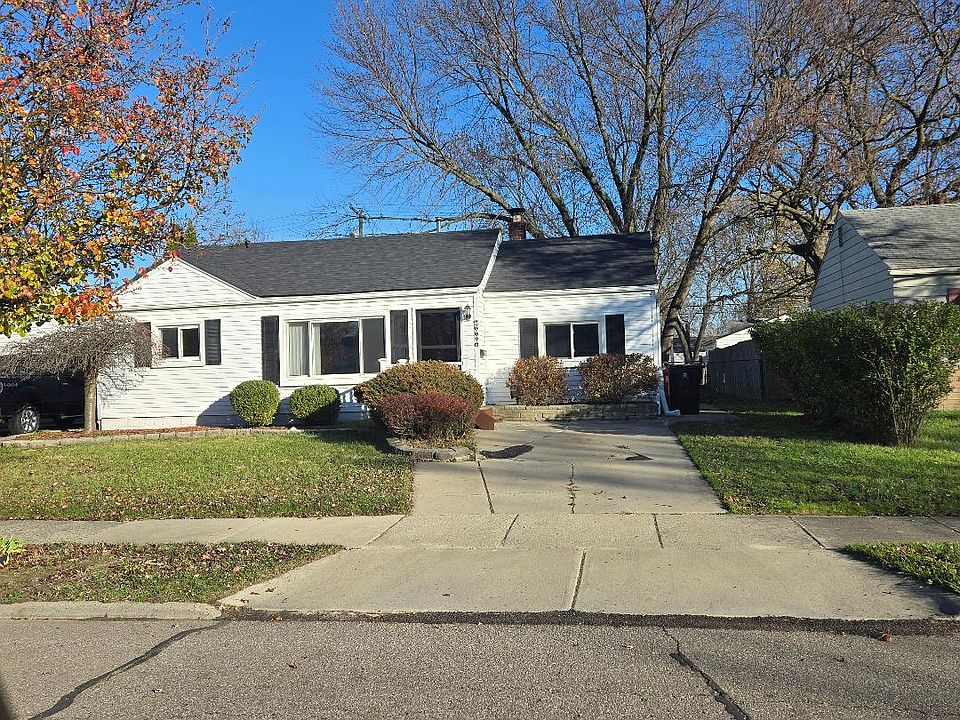 1st image of 26640 Clancy St