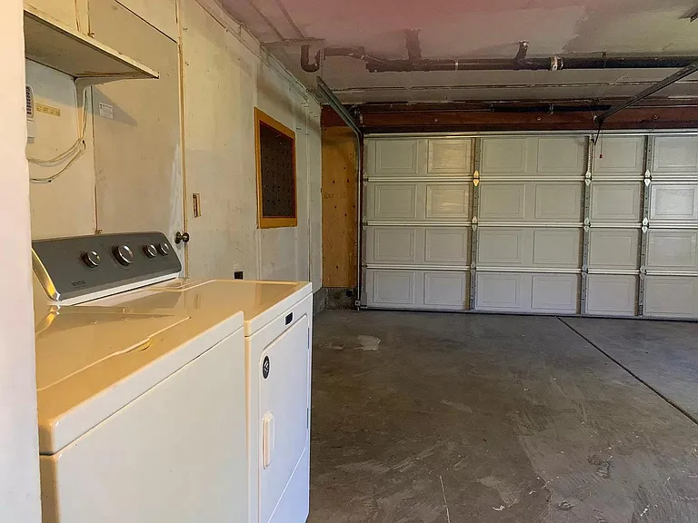 1175 Johnson Ave — Photo 13