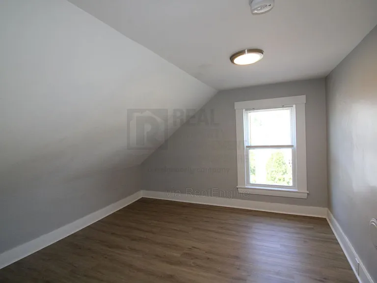 61 3rd St #201 — Photo 16