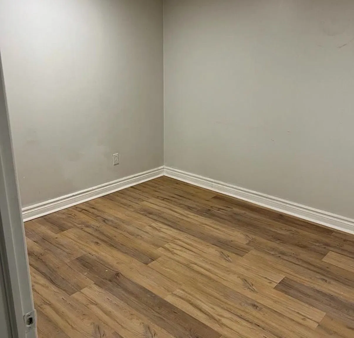 5 bed, $2,500 — Photo 4