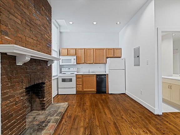 5th image of 6323 Marchand St APT 1