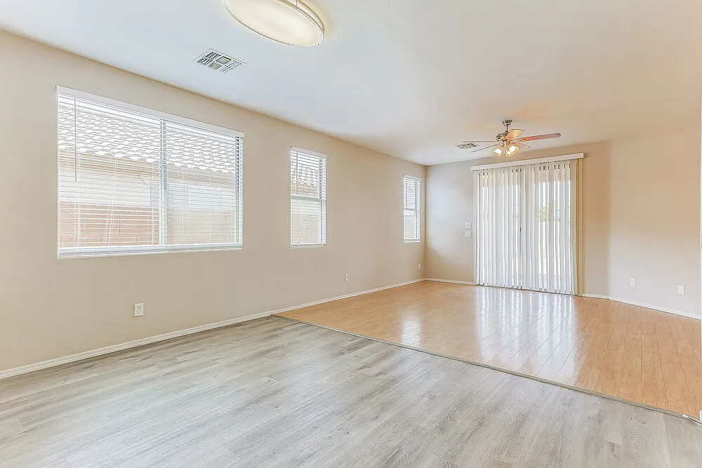 4 bed, 3.0 bath, 1825 sqft, $2,460 — Photo 4