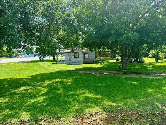 2nd image of 1202 W Highway 21