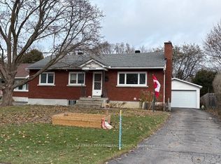 19 Mowat St N, Ottawa, ON K1J 6R1