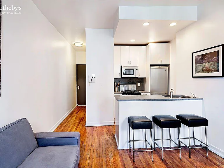 237 E 88th St #501 — Photo 3