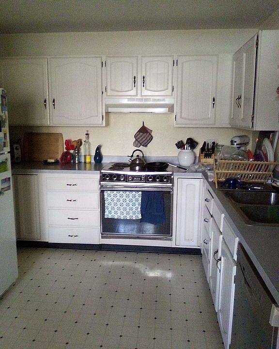 2nd image of 121 N 24th Ave