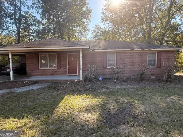 165 Country World Dr, Macon, GA 31211