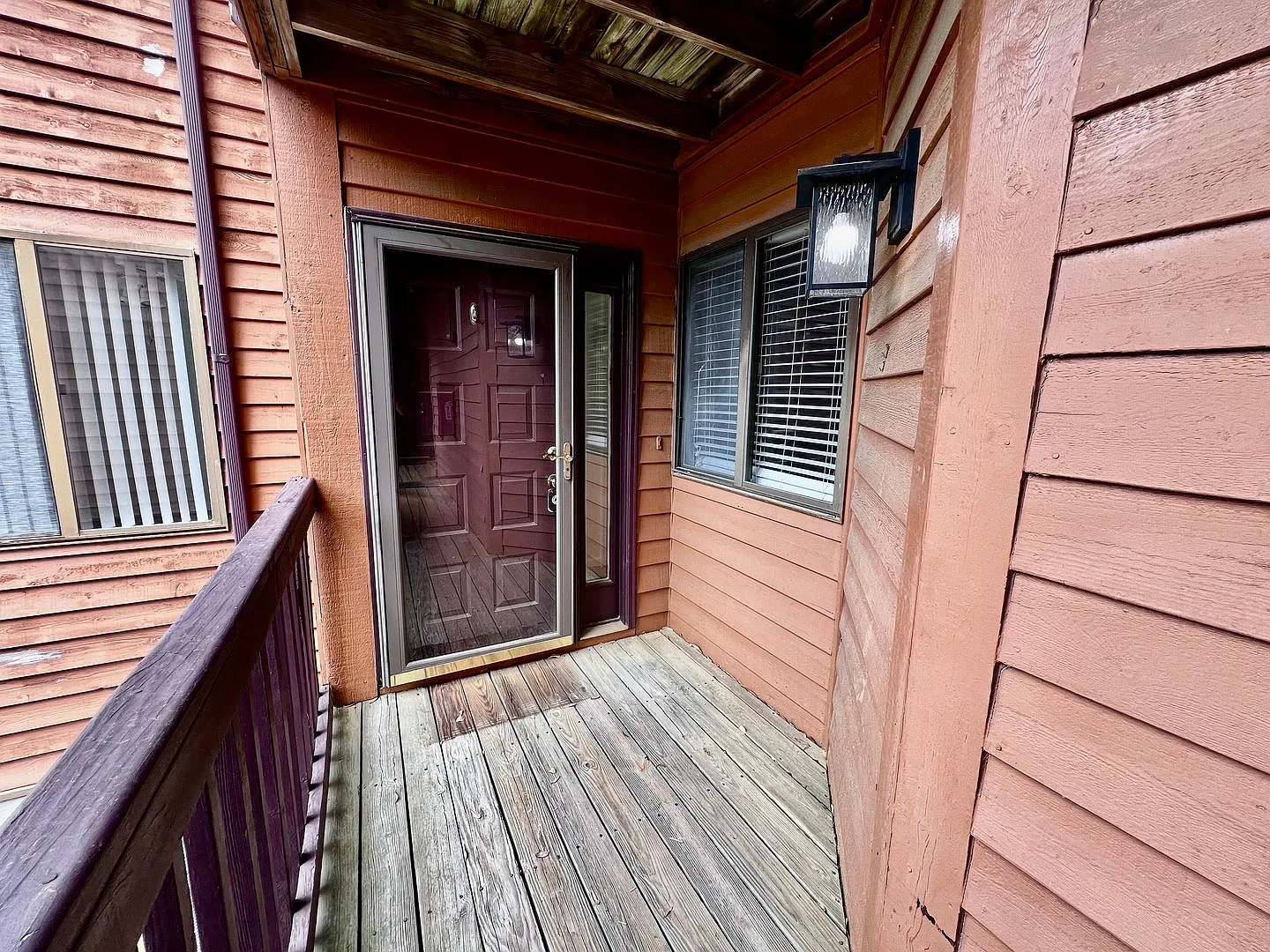 Gorgeous Condo right off Shore Dr, a street over from Beach Access!! — Photo 4