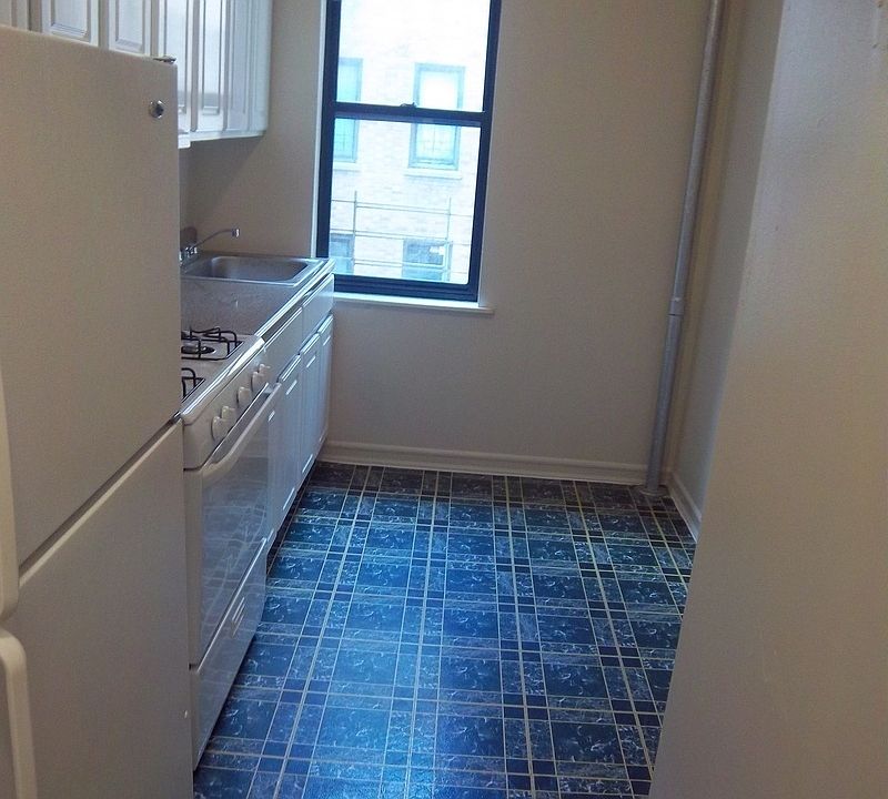 1st image of 45 Park Ter W APT A