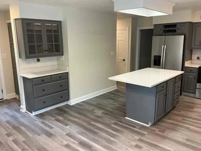 4 bed, 2.5 bath, 2340 sqft, $2,995 — Photo 2