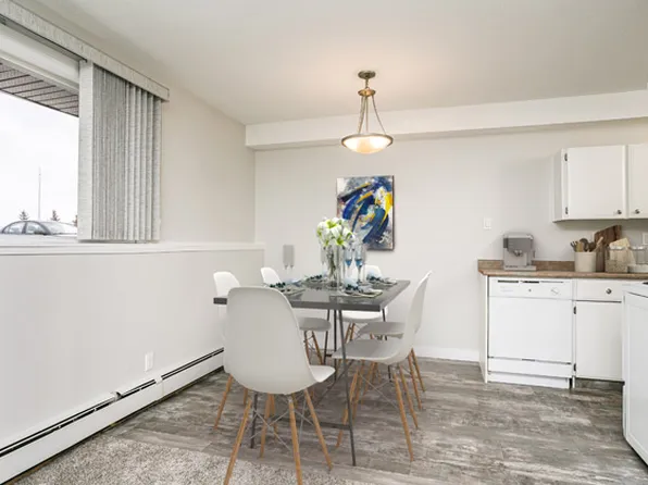 Sunronita House Apartments Leduc