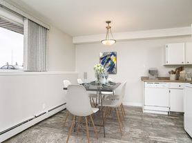 Sunronita House Apartments Leduc