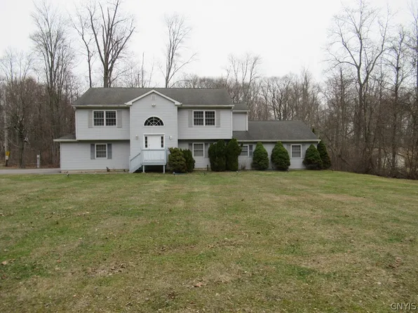 11 Dreps Dr, Mahopac, NY 10541