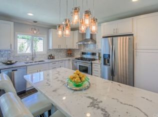 8371 Northport Dr, Huntington Beach, CA 92646
