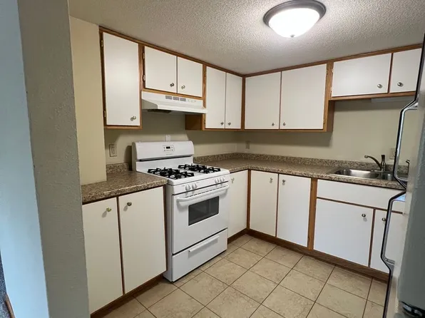 216 16th Ave N, Saint Cloud, MN 56303