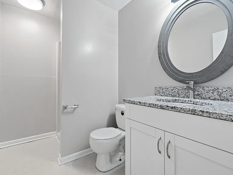 125 Tower Dr #1 — Photo 28