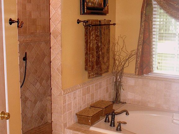 Relaxing spa shower
