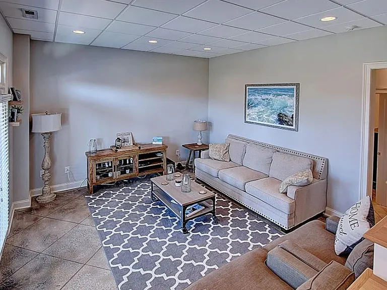 121 Lake Haven Dr — Photo 25