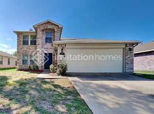 8408 Seven Oaks Ln, Denton, TX 76210