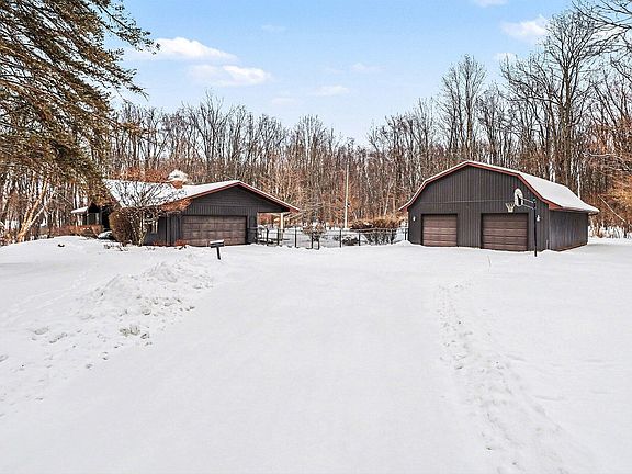 2nd image of 17570 Seventeen Mile Rd