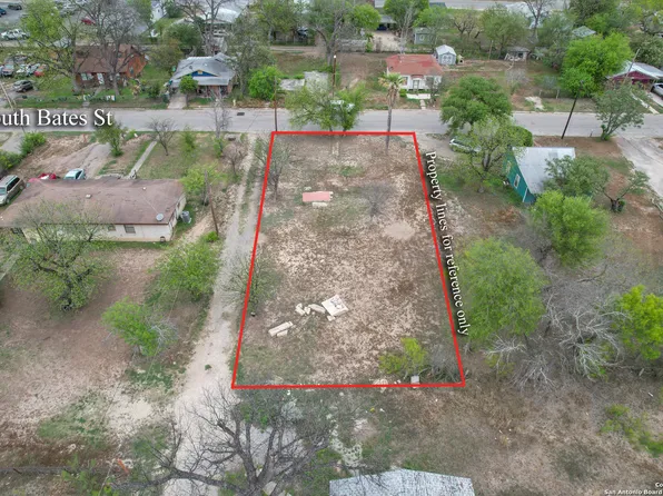 221 S BATES ST LOT 15,16, Uvalde, TX 78801