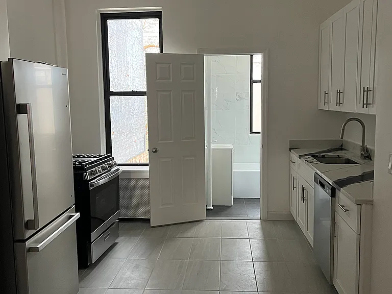 312 E 80th St #1E — Photo 5