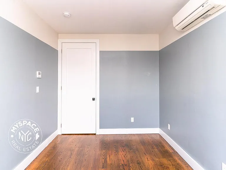 187 Kent Ave #906 — Photo 10