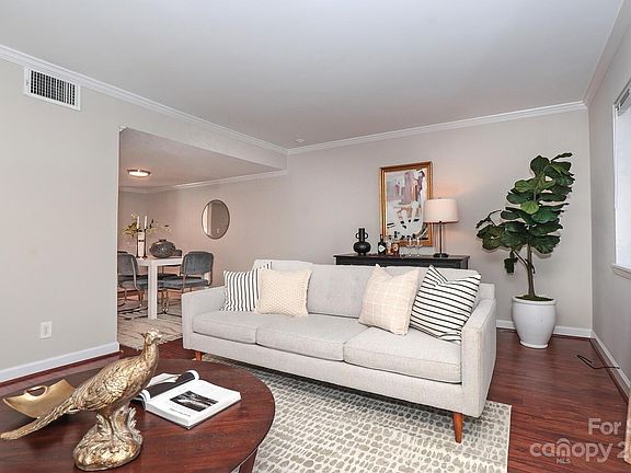 5th image of 3645 Maple Glen Ln