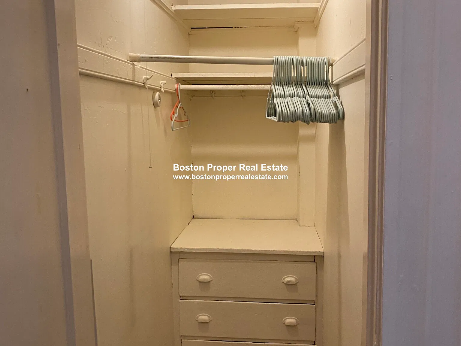 Studio, 400 sqft, $1,895 — Photo 3