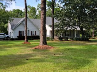 1573 Pineland Ests, Nashville, GA 31639