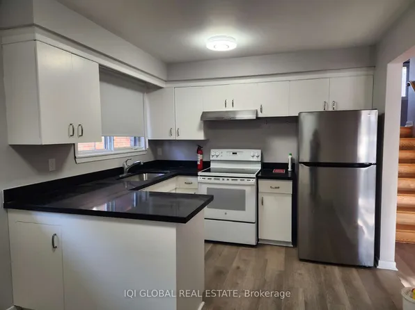 2143 Linby St, Mississauga, ON L4Y 1V6