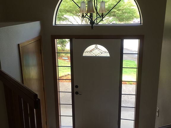 3rd image of 1909 NE 94th Ct
