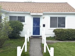 7 Woolsey Rd #A, Middletown, RI 02842