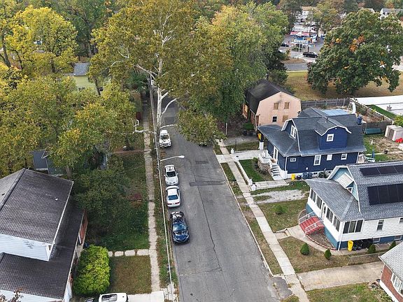 4th image of 8315 Stockton Ave