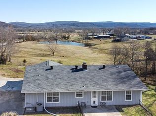 19295 E Black Oak Rd, Fayetteville, AR 72701